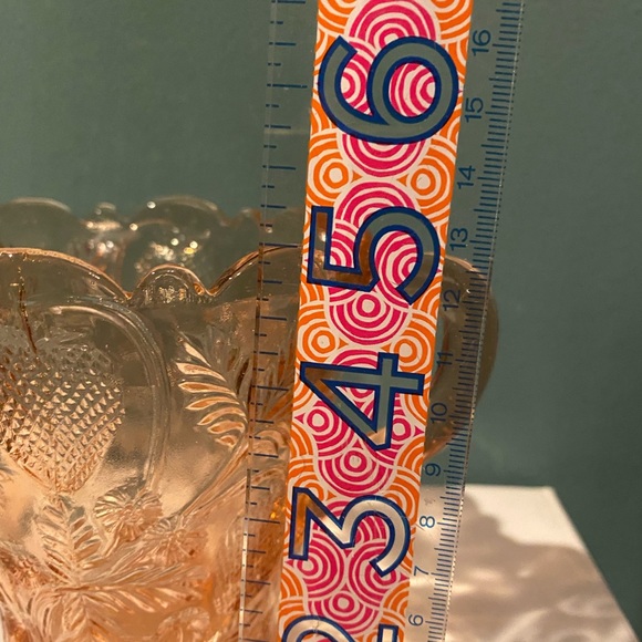 Vintage Depression Glass Fenton Pink Double-Handle Strawberry Vase - Picture 7 of 7